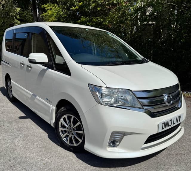 2013 | Nissan | Serena